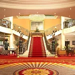 Bridge House Hotel, Leisure Club & Hotell