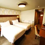 Bridge House Hotel, Leisure Club & Hotell