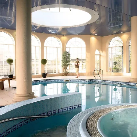 Bridge House Hotel, Leisure Club & Hotell