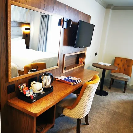 Bridge House Hotel, Leisure Club & Tullamore