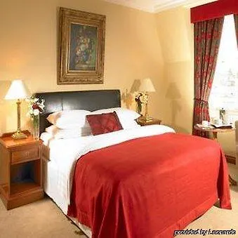 Bridge House Hotel, Leisure Club & Hotell 4*