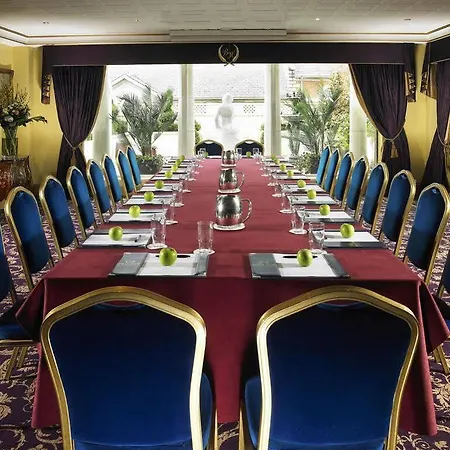 Bridge House Hotel, Leisure Club & 4* タラモア