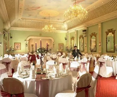 Bridge House Hotel, Leisure Club & Hotell 4*